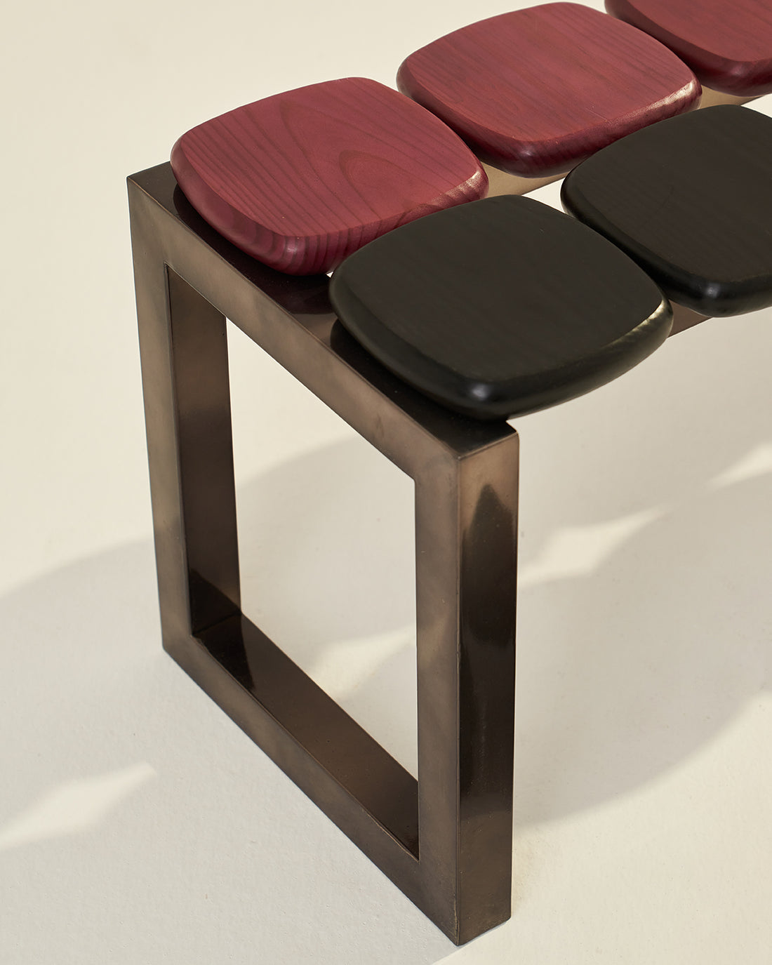Blok Bench by LMNOH