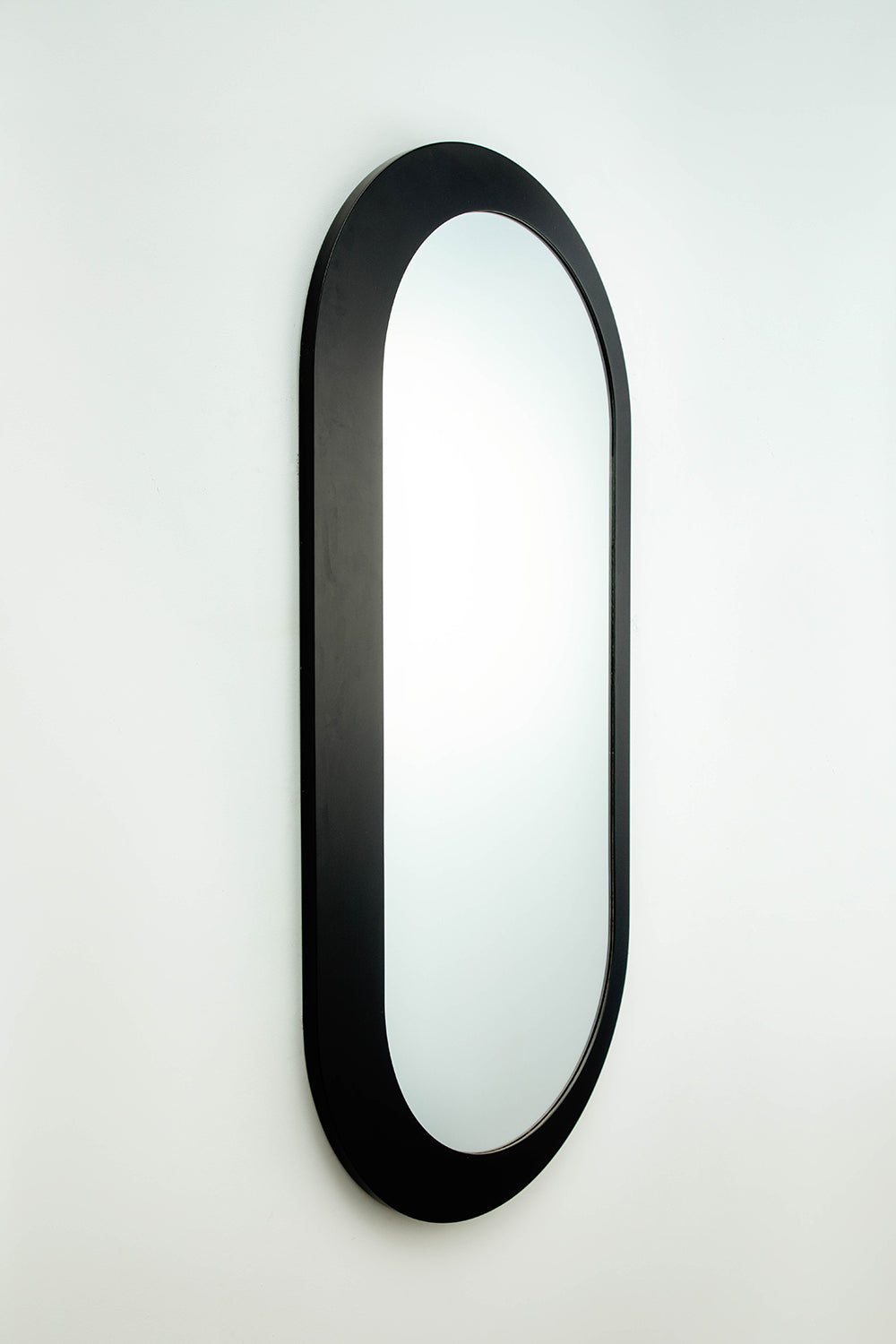 Tube Mirror by OBJECTRY