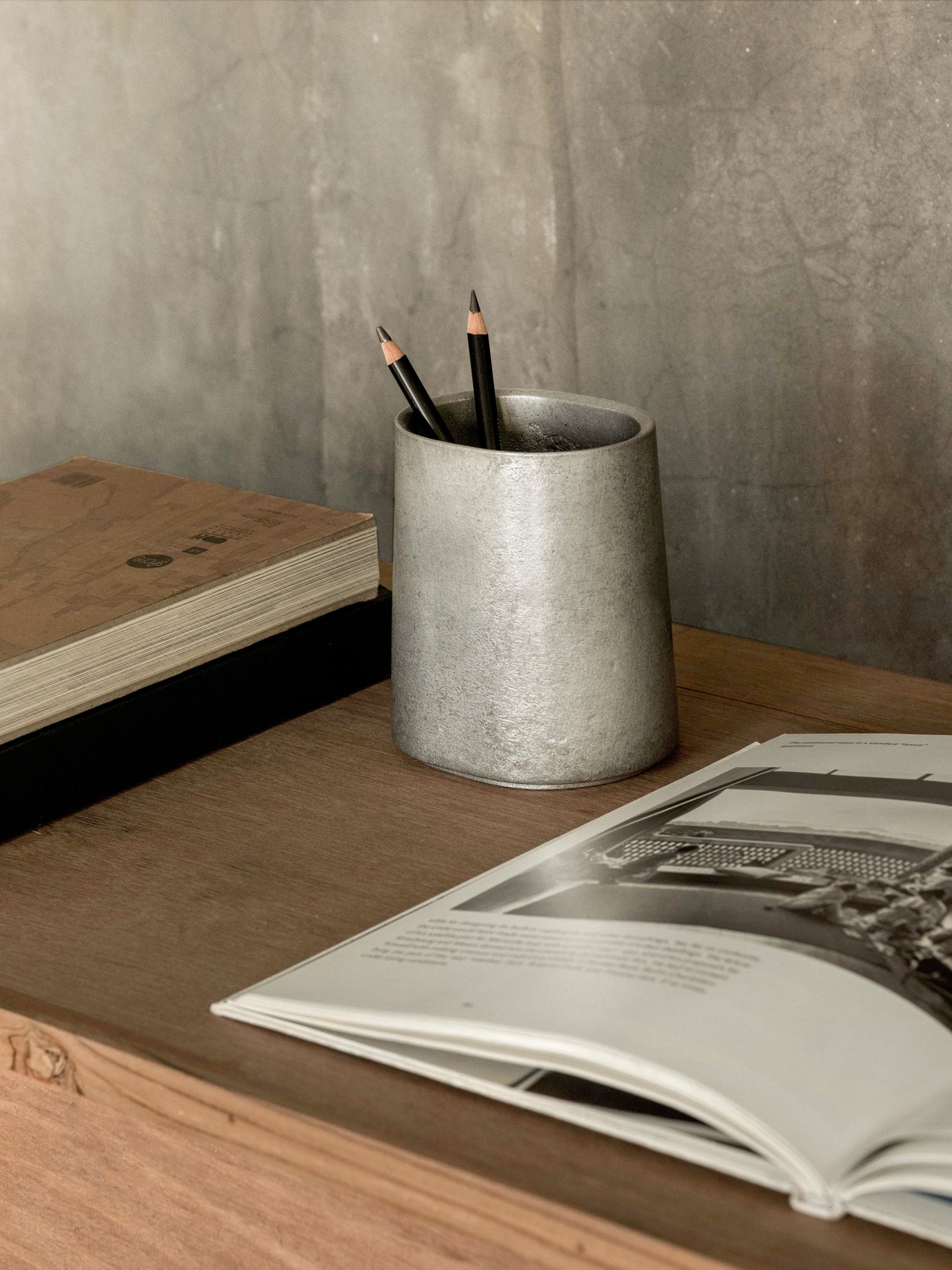 Taper Pen Stand by Stem