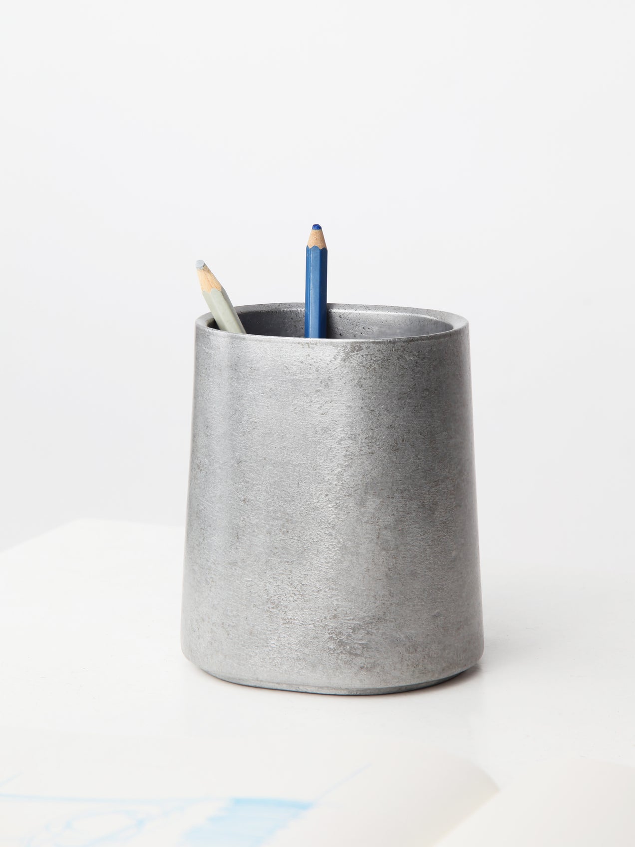 Taper Pen Stand by Stem