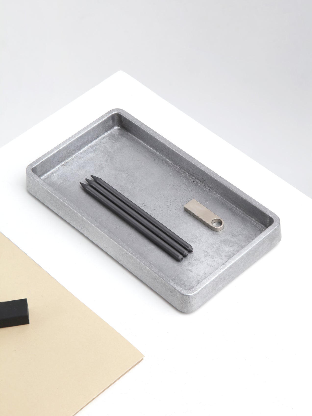 Plato Table Tray by Stem