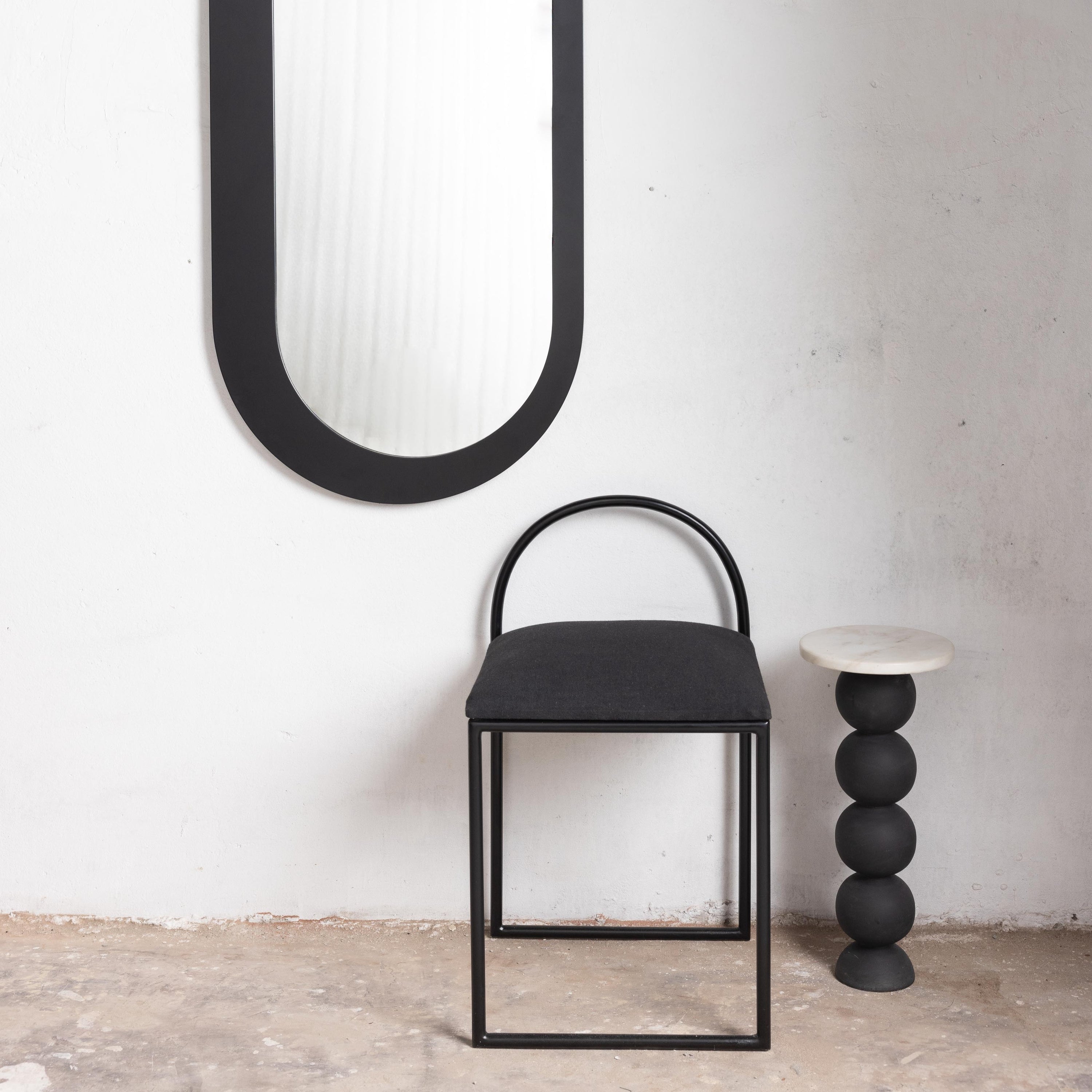Tube Mirror by OBJECTRY