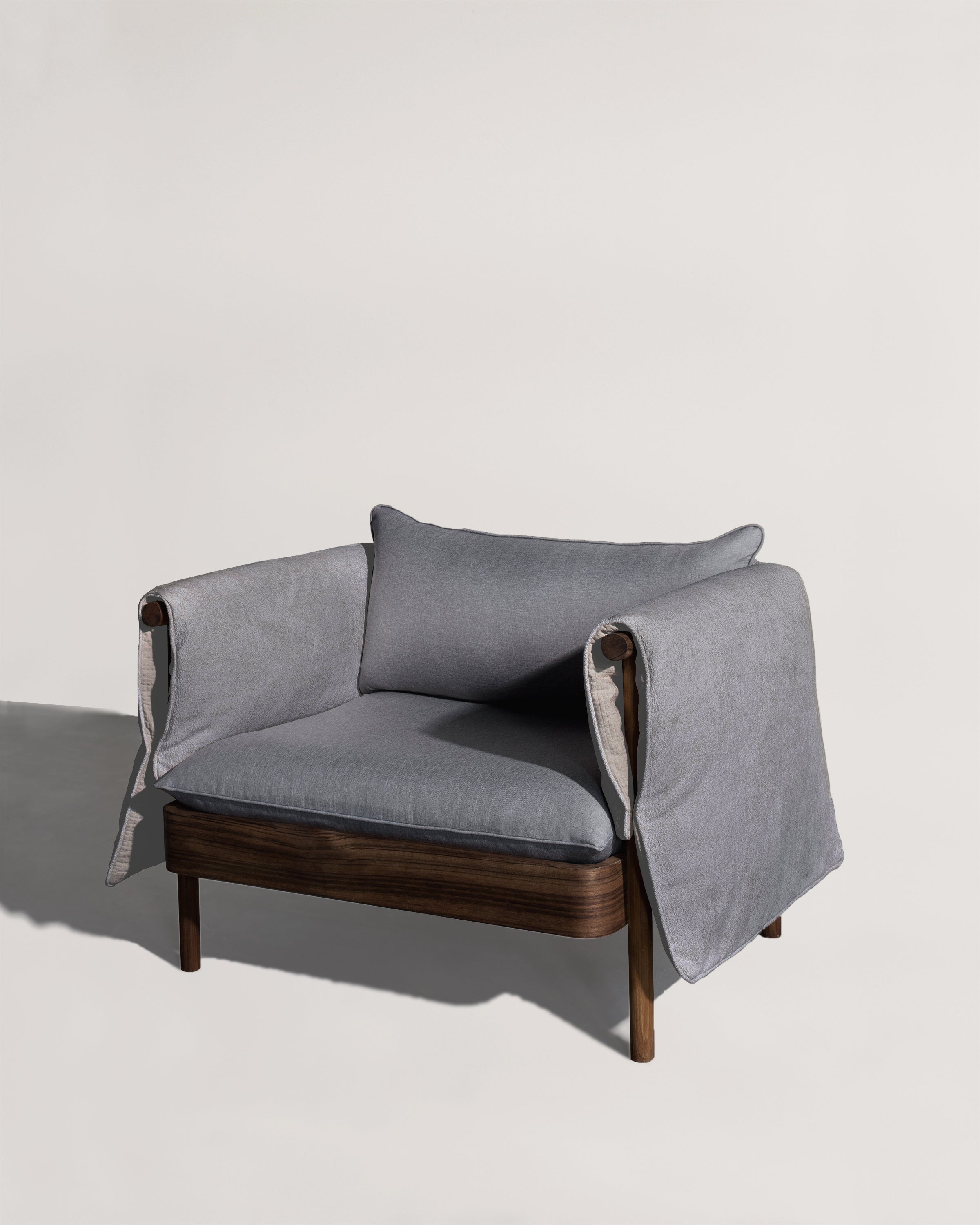 Paffe, 1 Seater by SĀR STUDIO