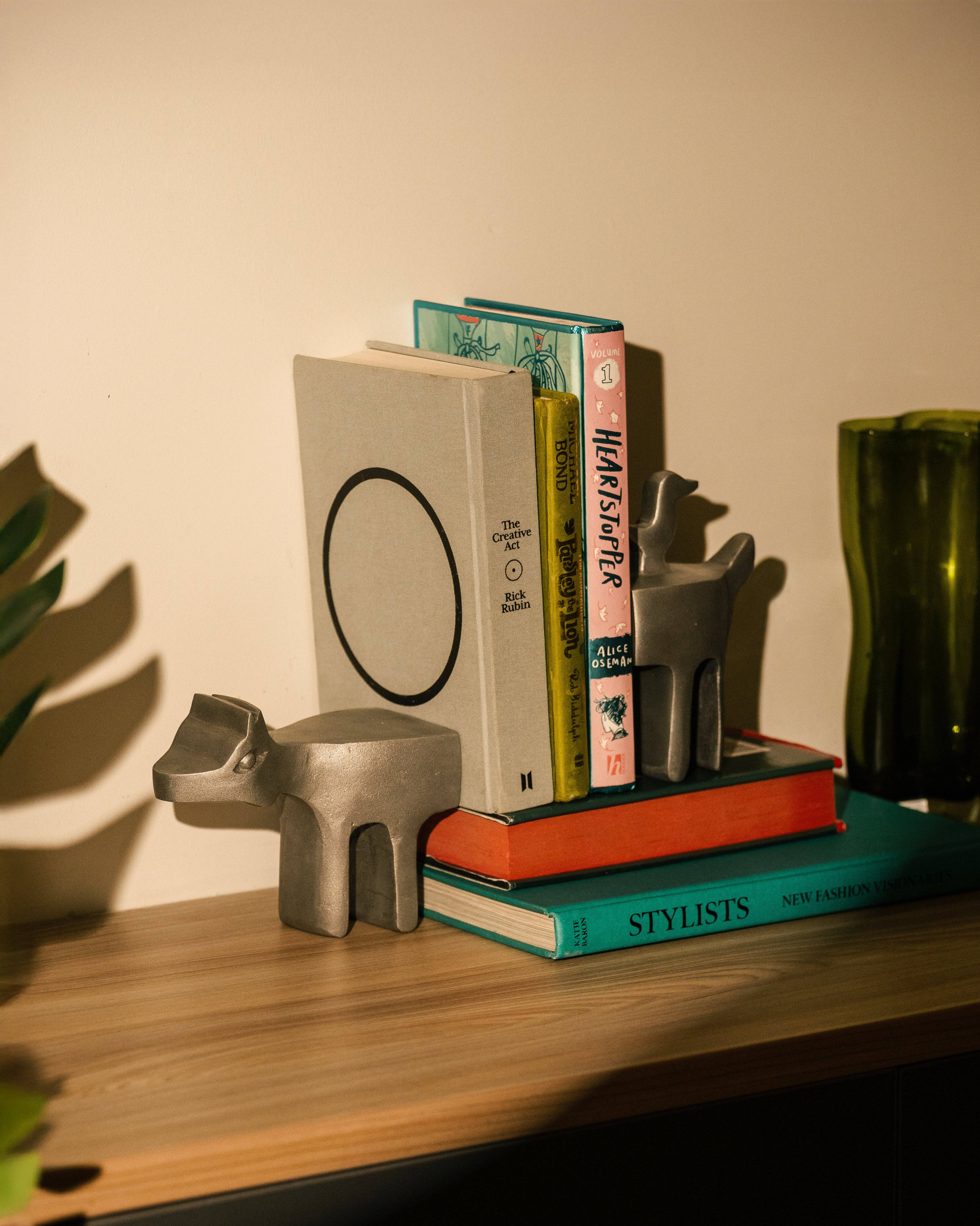 Hound Book Ends by Notice