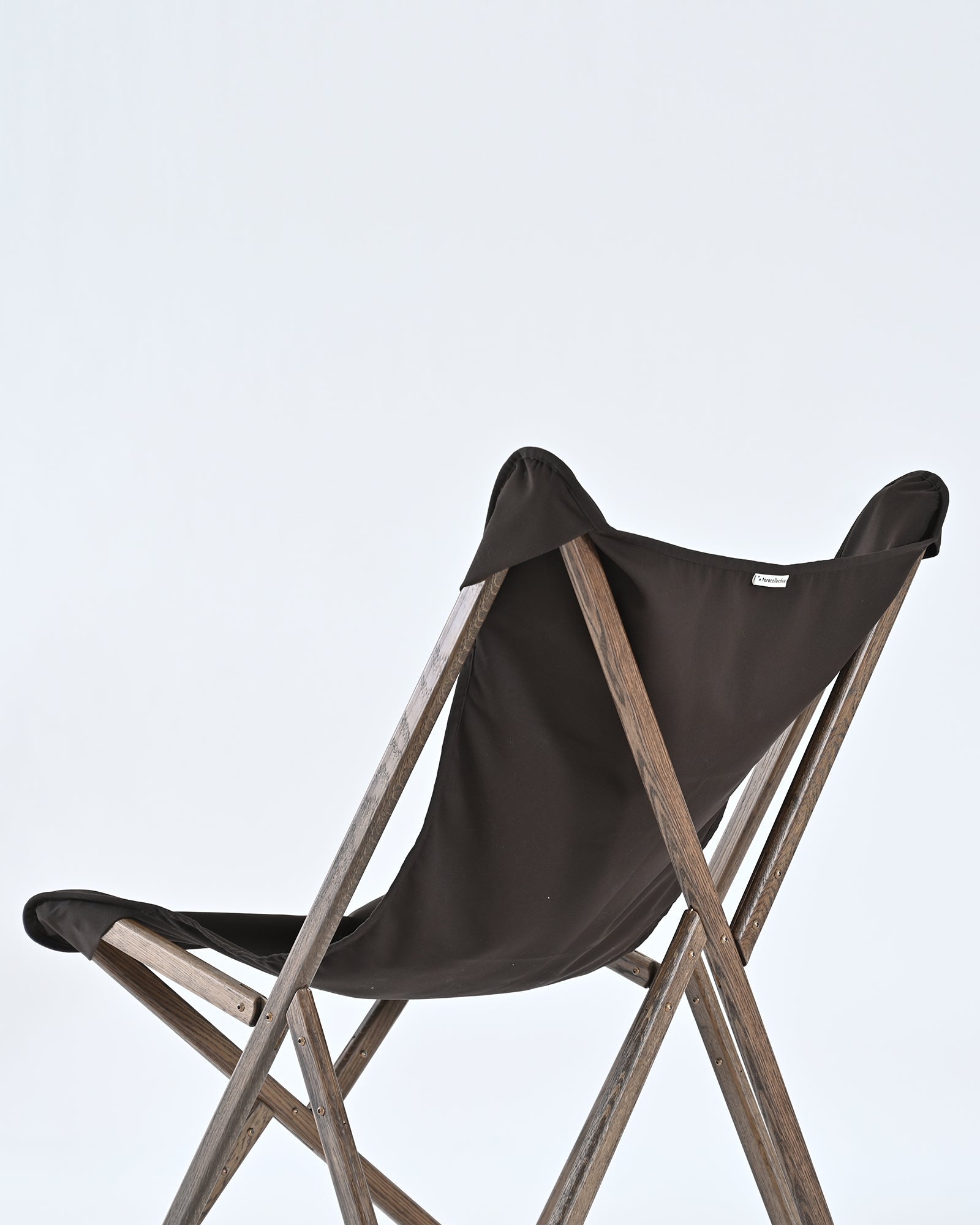 Lounge Chair (Brown Oak)